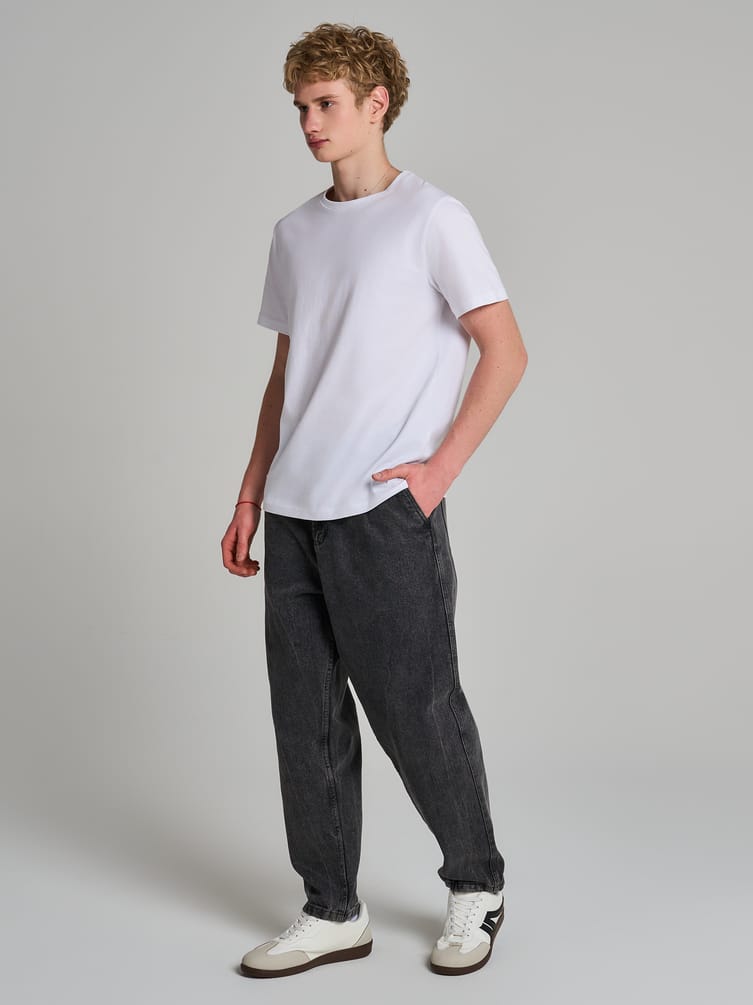 Зауженные джинсы бананы