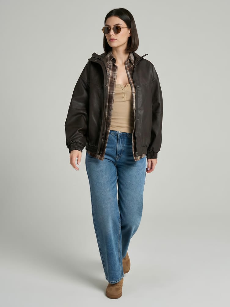 Майка в рубчик на широких бретелях