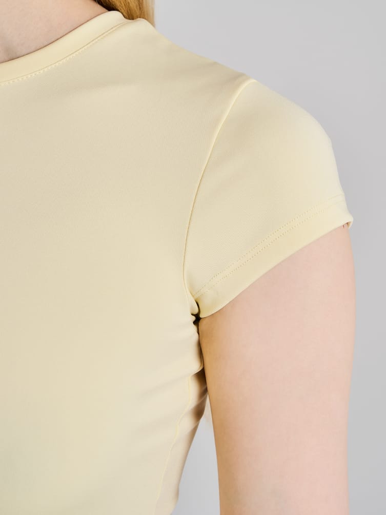 Облегающая футболка