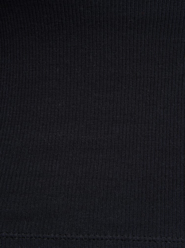 Майка на широких бретелях в рубчик