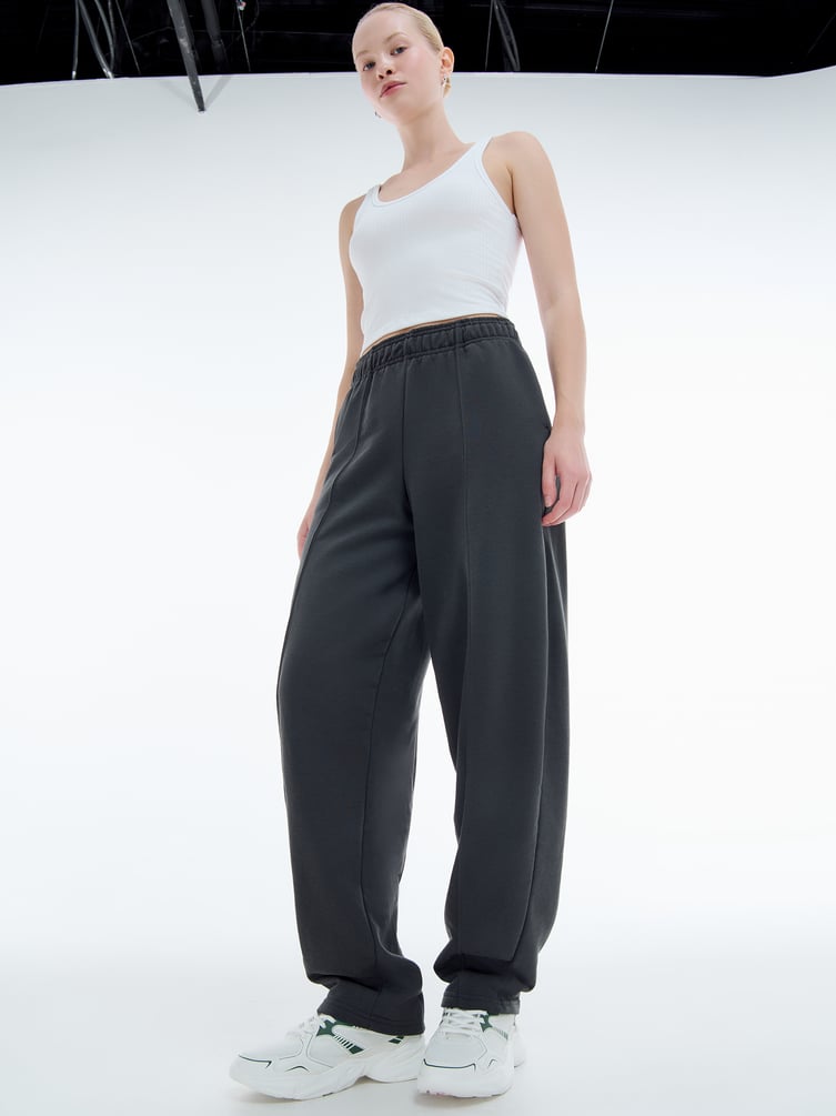 Брюки джоггеры со стрелками