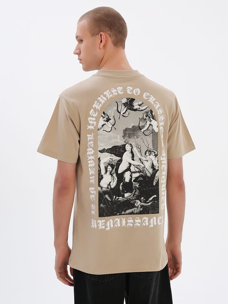 Футболка с изображением фрески на спине