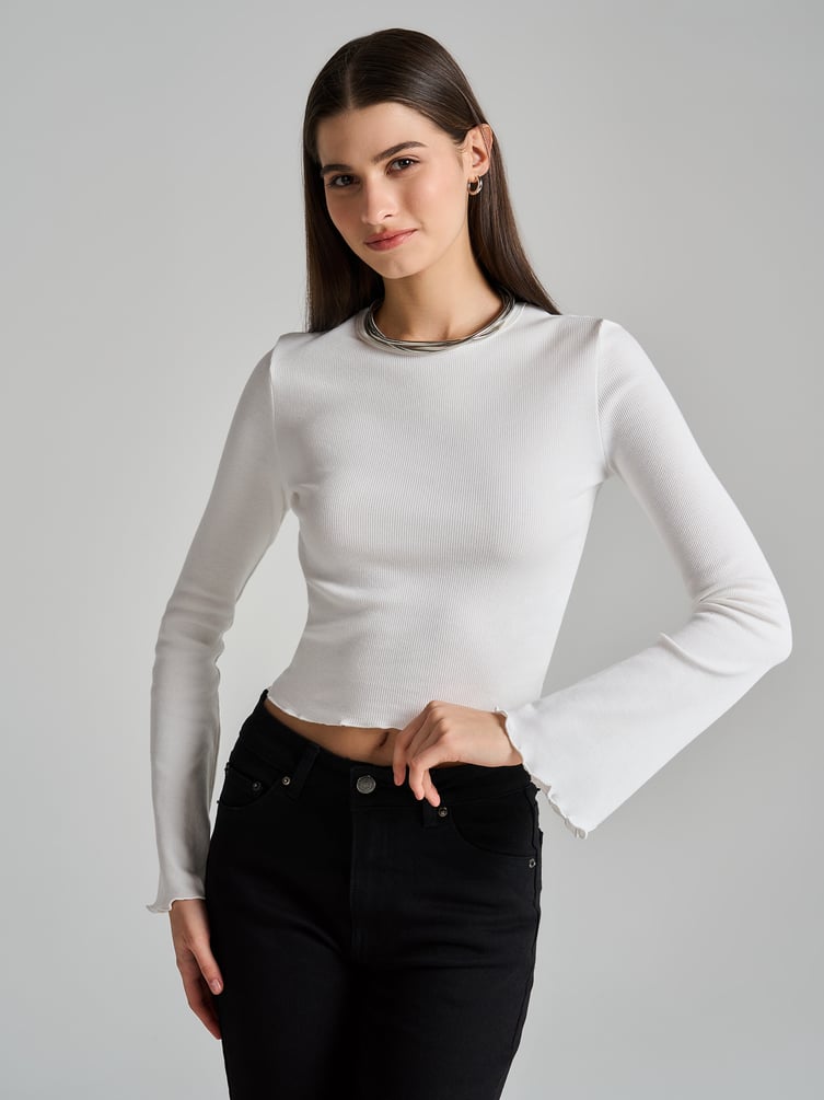 Лонгслив с расклешенными рукавами