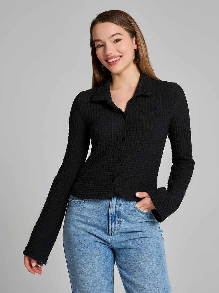 Кофта на пуговицах из жатой ткани