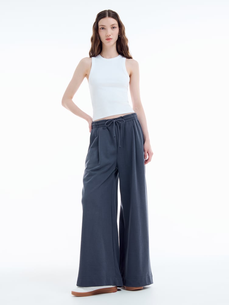 Широкие брюки оверсайз на резинке