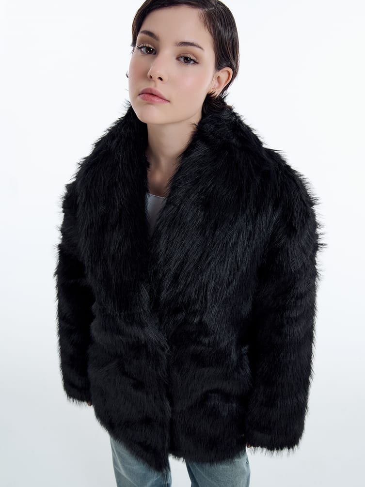 Шуба искусственная короткая