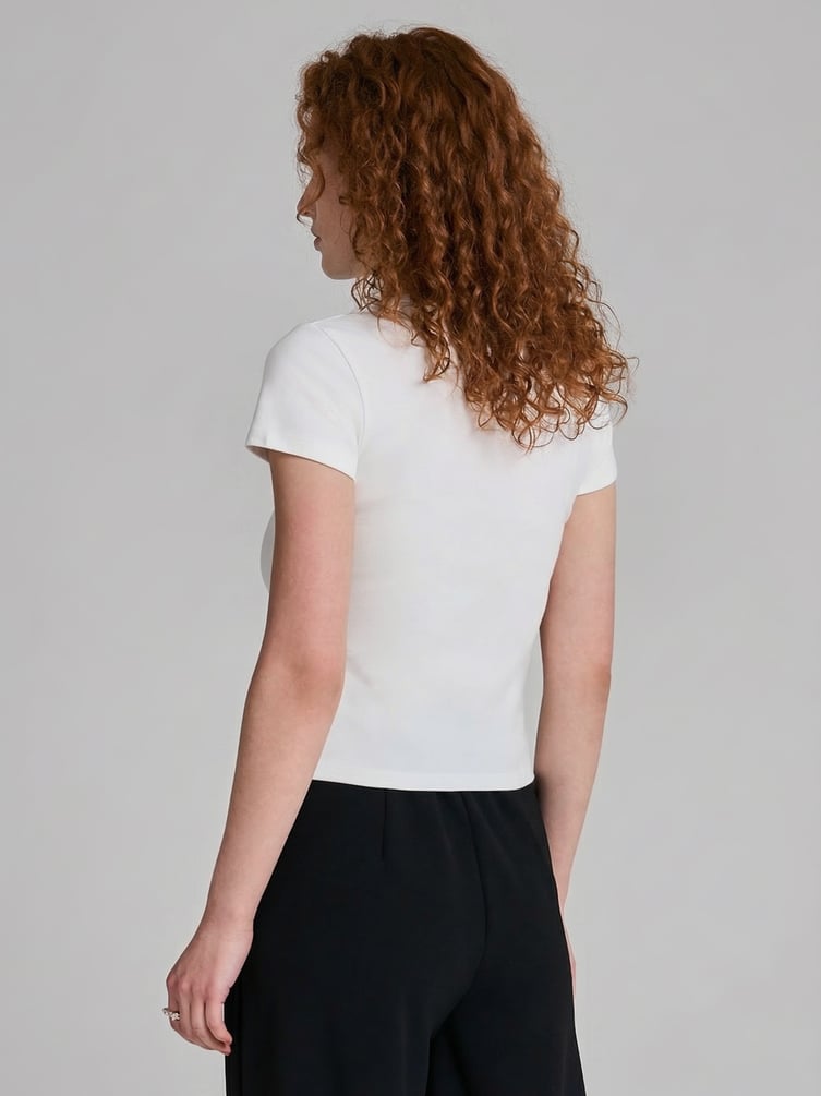 Футболка приталенная с надписью