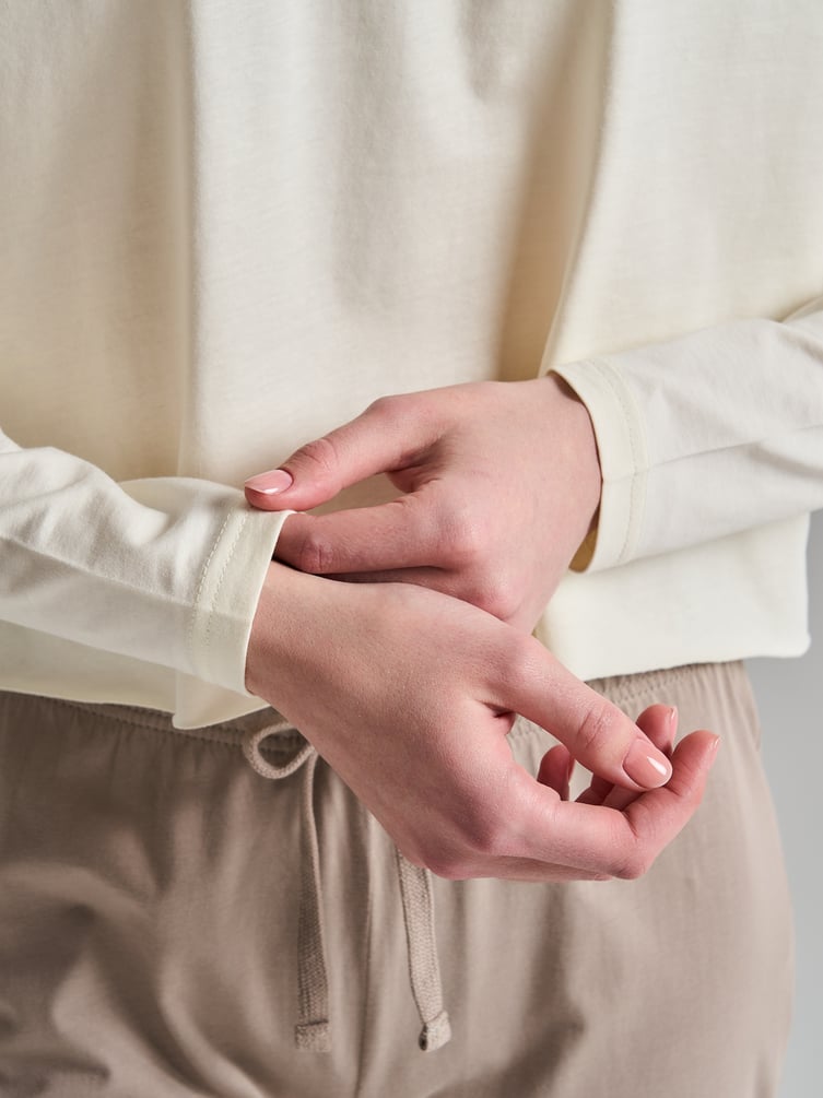 Хлопковая пижама с надписью и брюками