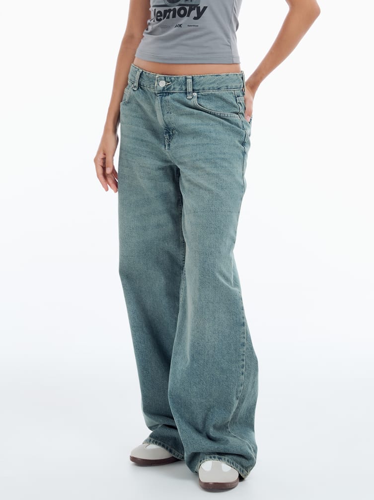 Джинсы багги с вареным эффектом