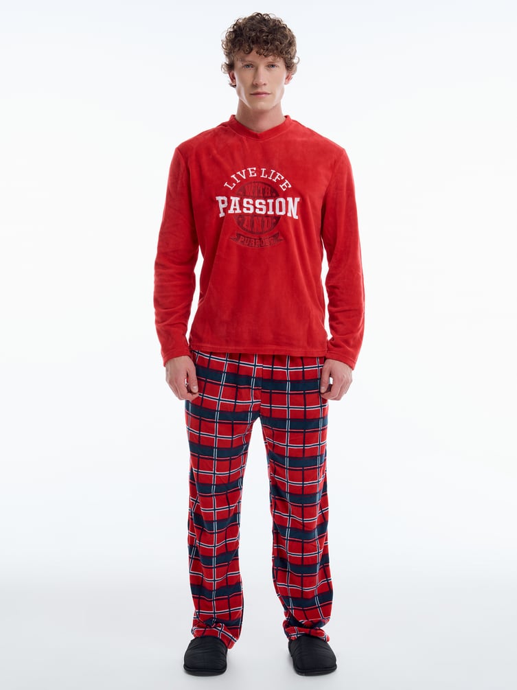 Плюшевая теплая пижама с надписью и брюками