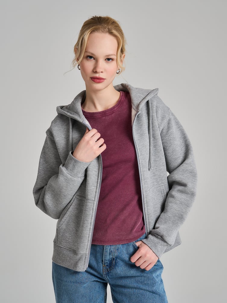 Футболка в рубчик с внешними швами