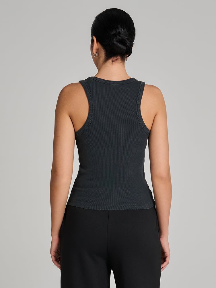 Майка на широких бретелях с вареным эффектом