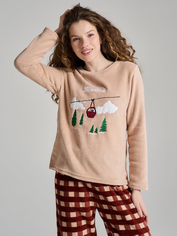 Пижама плюшевая с вышивкой и брюками