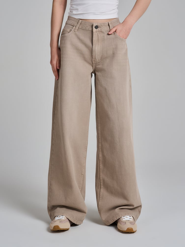 Джинсы широкие с вареным эффектом