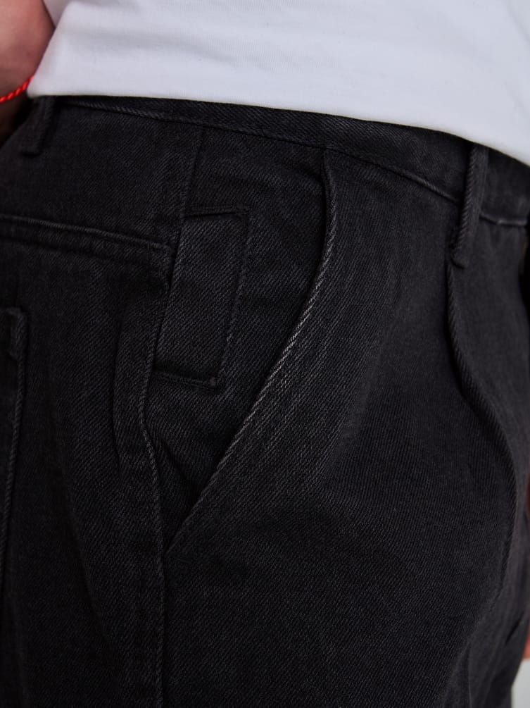 Зауженные джинсы бананы