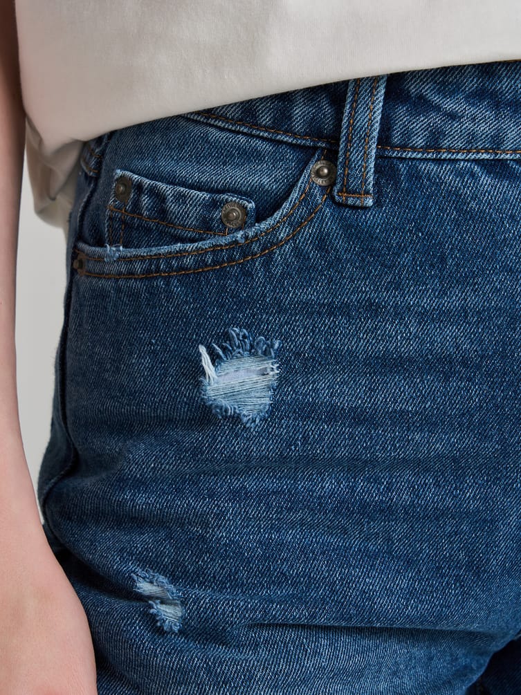 Джинсы прямые с потертостями