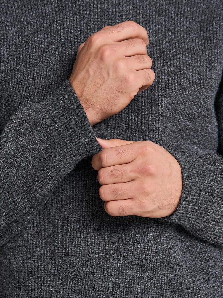 Джемпер вязаный теплый