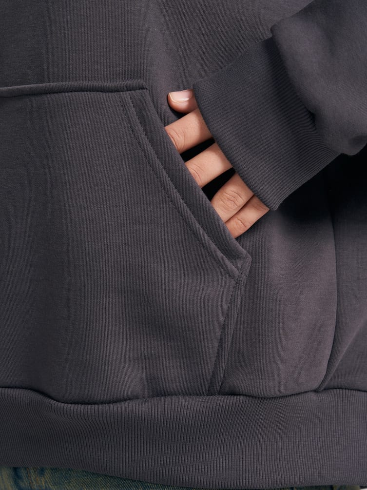 Теплое худи со стразами на спине