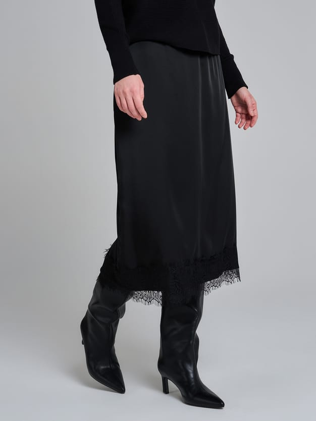 Юбка миди атласная с кружевом в бельевом стиле