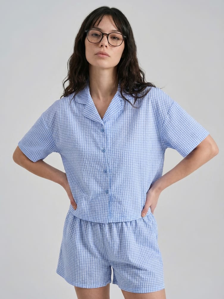Пижама в клетку с рубашкой и шортами