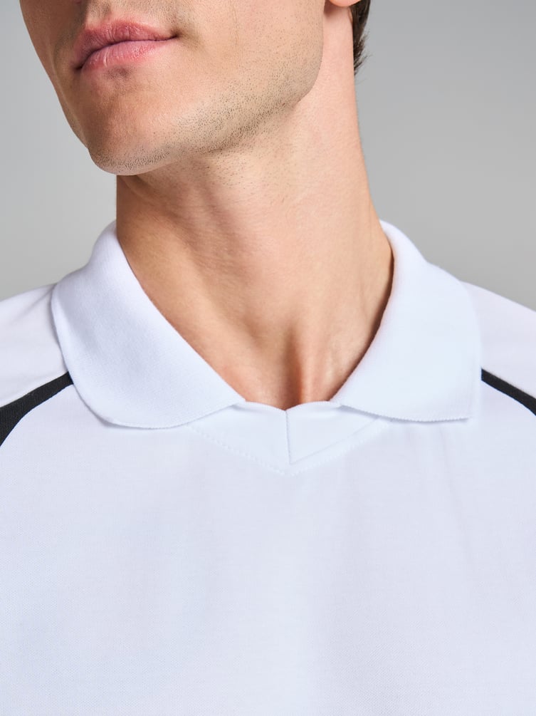 Футболка с воротником поло и надписью