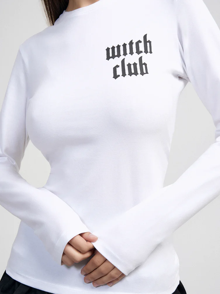 Приталенный лонгслив Witch club by Instasamka надписью