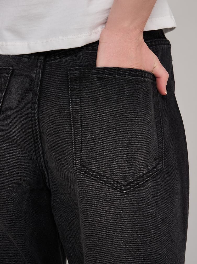 Джинсы момы высокой талией