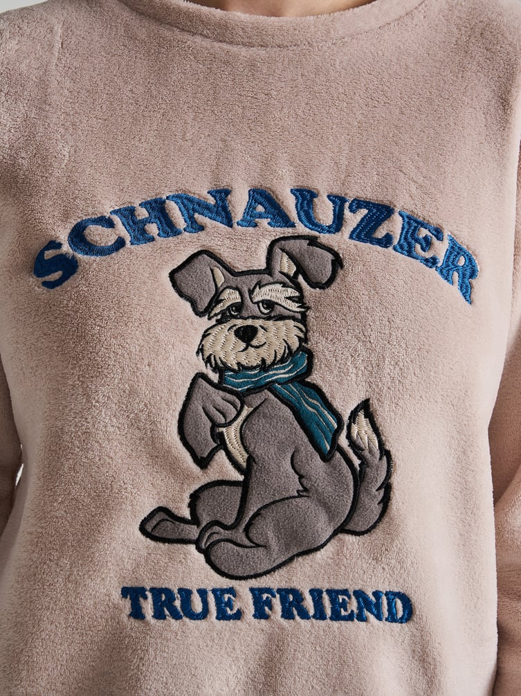 Плюшевая пижама с вышивкой и брюками