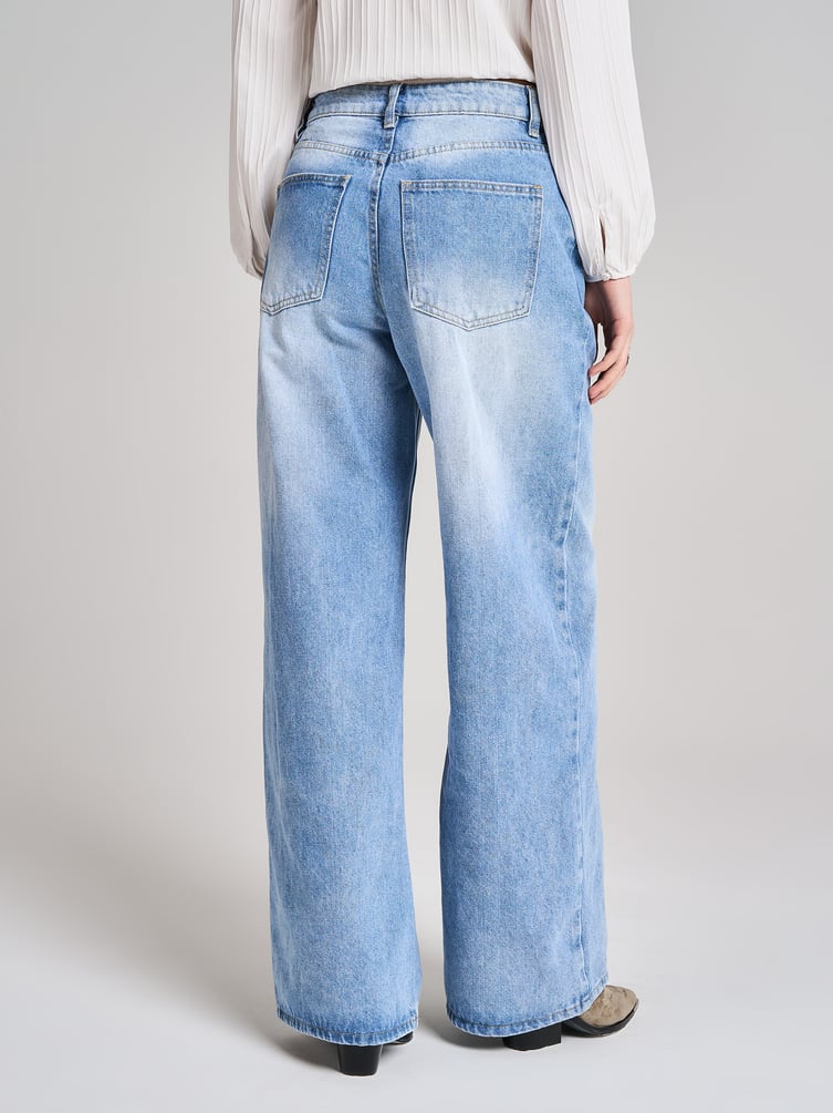 Джинсы широкие