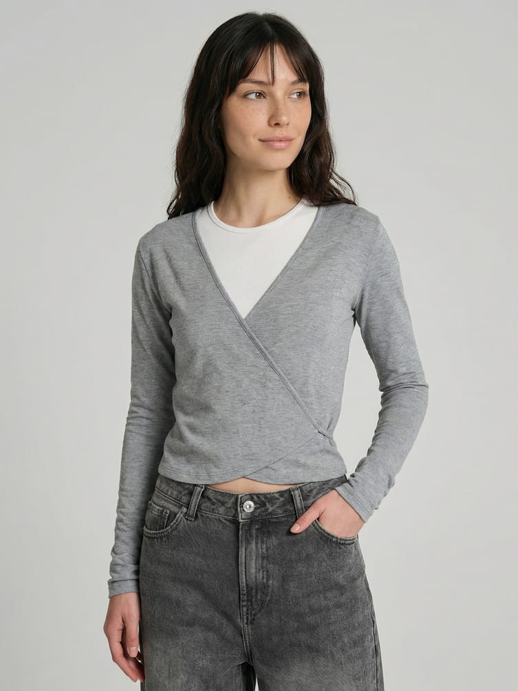 Лонгслив укороченный н азапах