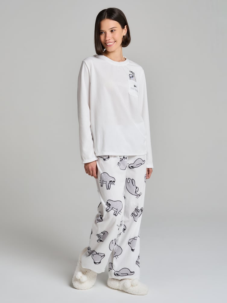 Теплая пижама с ленивцем и брюками