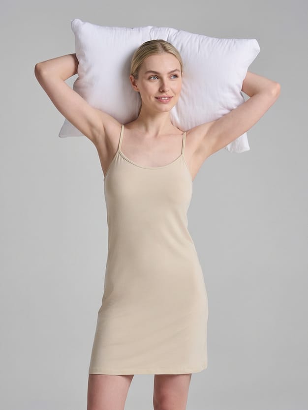 Ночная сорочка на бретельках