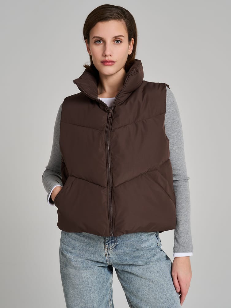 Жилет утепленный на синтепоне