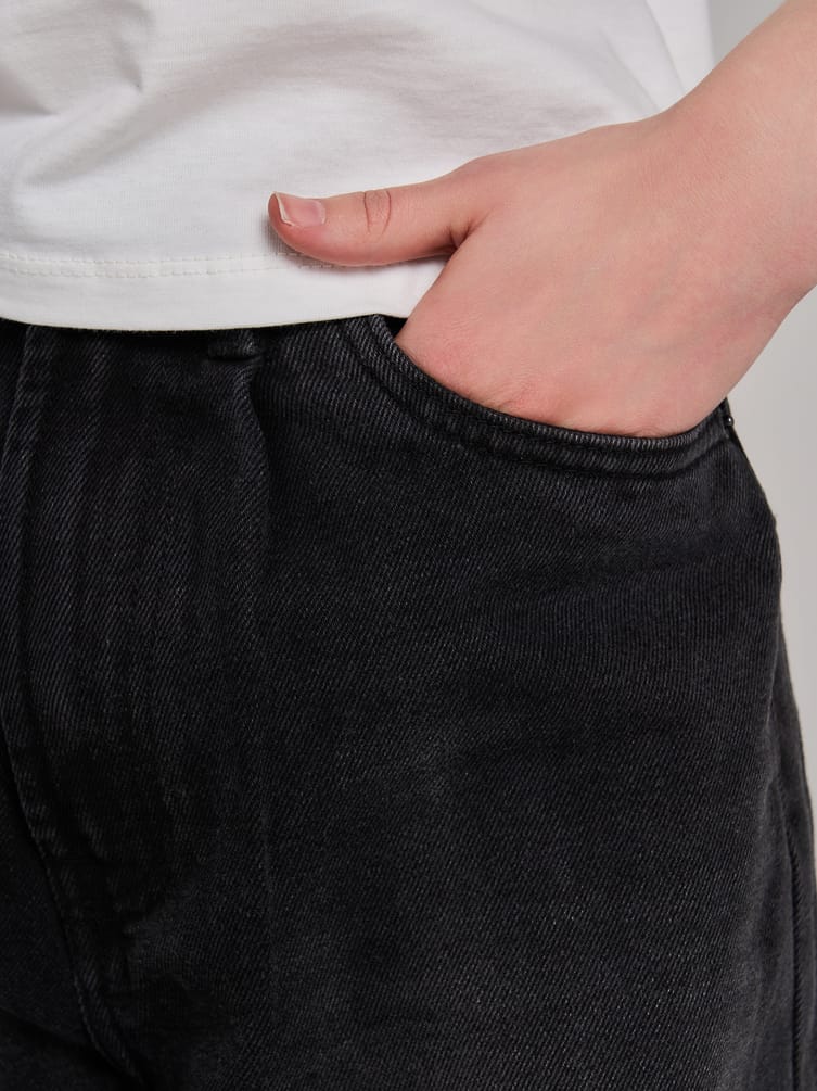 Джинсы момы высокой талией