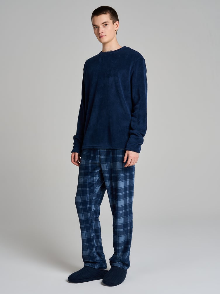 Пижама плюшевая с лонгсливом и брюками в клетку