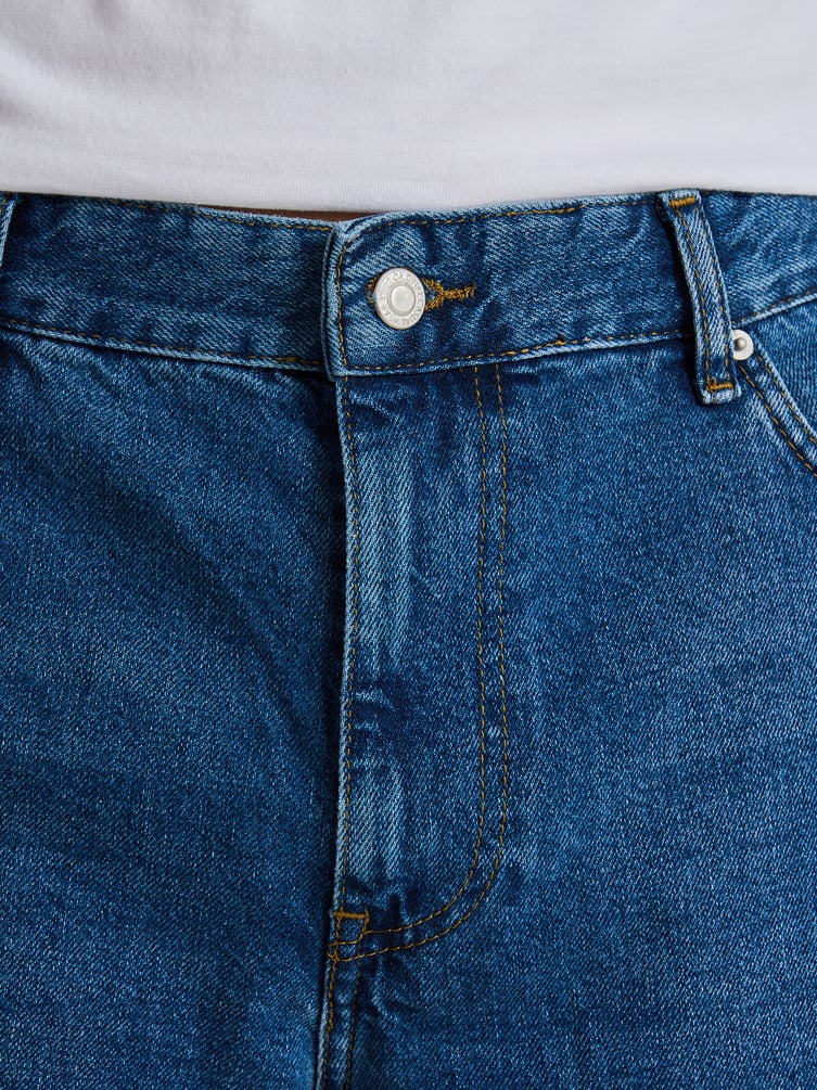 Широкие повседневные джинсы