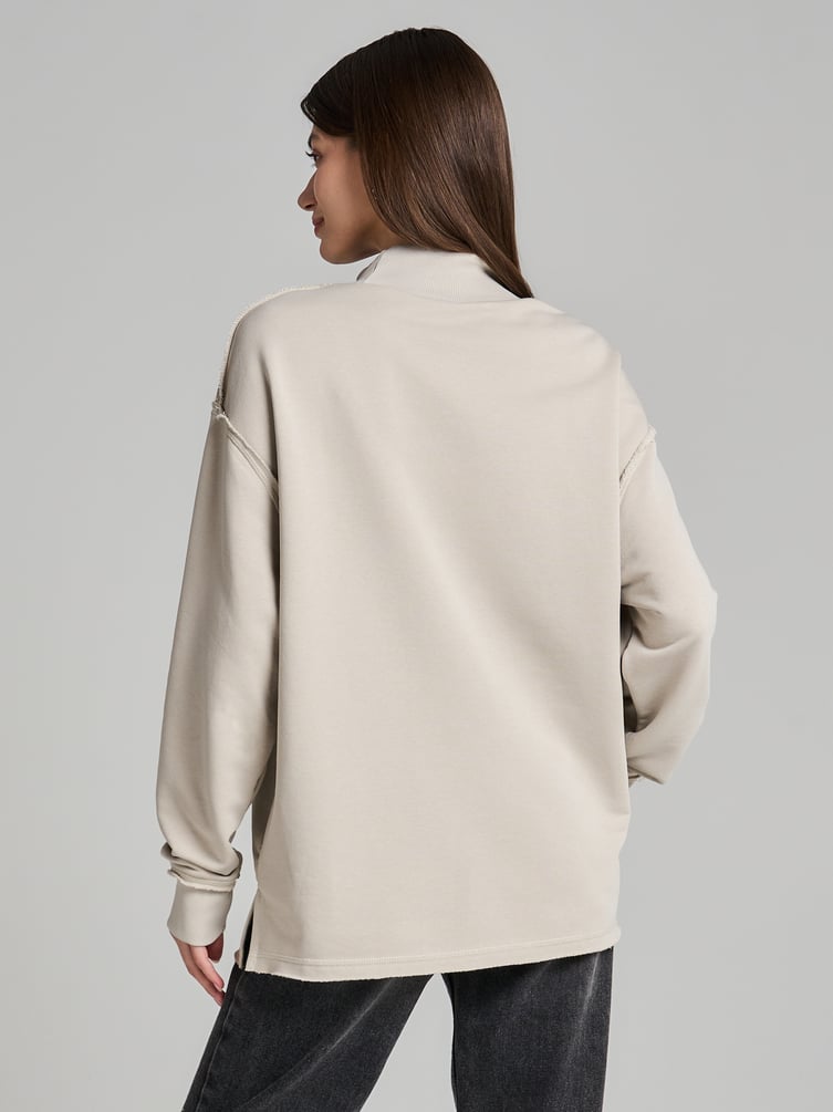 Свитшот в стиле гранж с необработанными краями