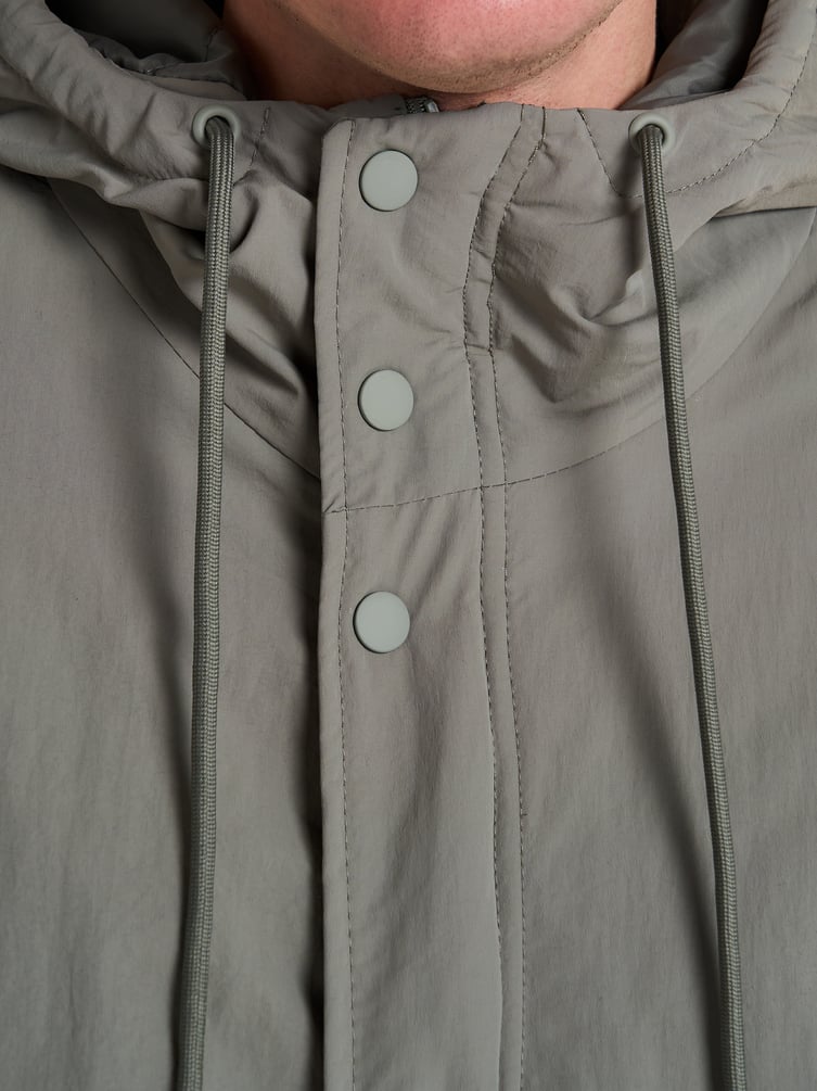 Куртка демисезонная с капюшоном