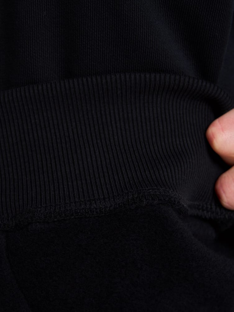 Тёплое худи с люверсами и кольцами