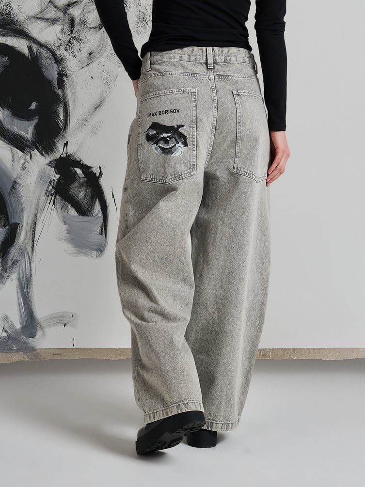 Джинсы широкие с принтом Макс Борисов