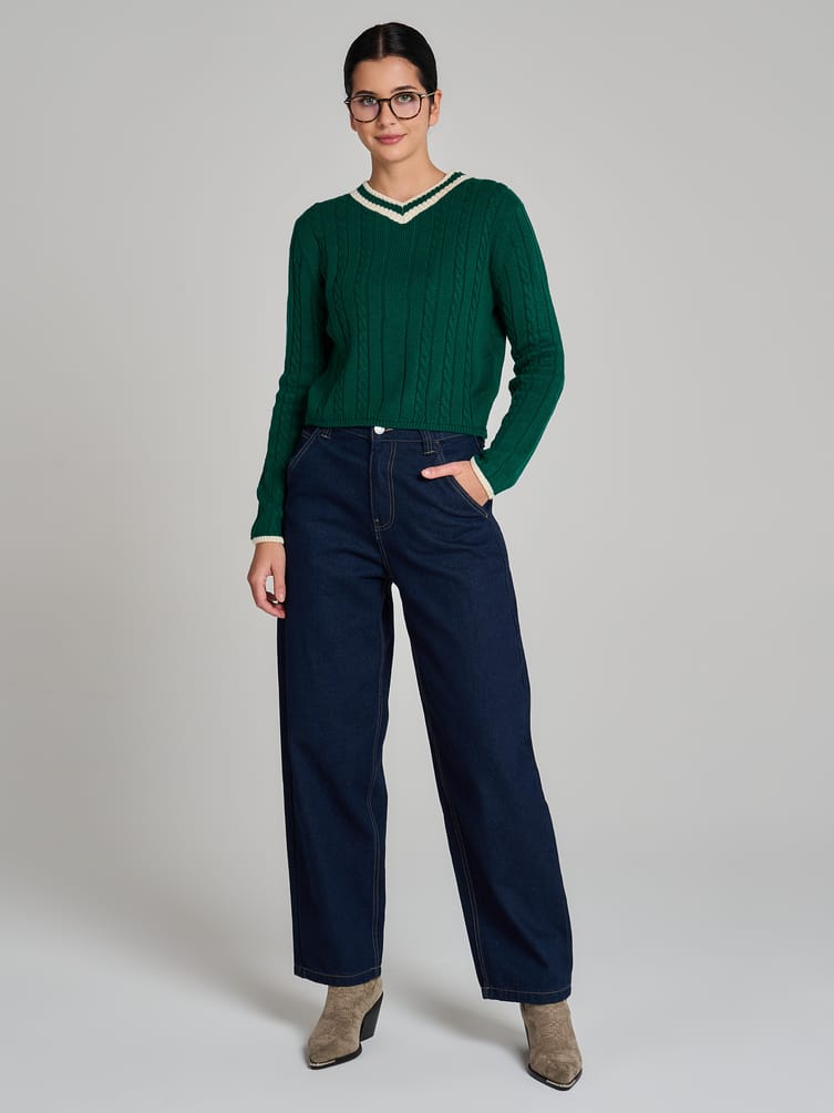 Пуловер вязаный с косами