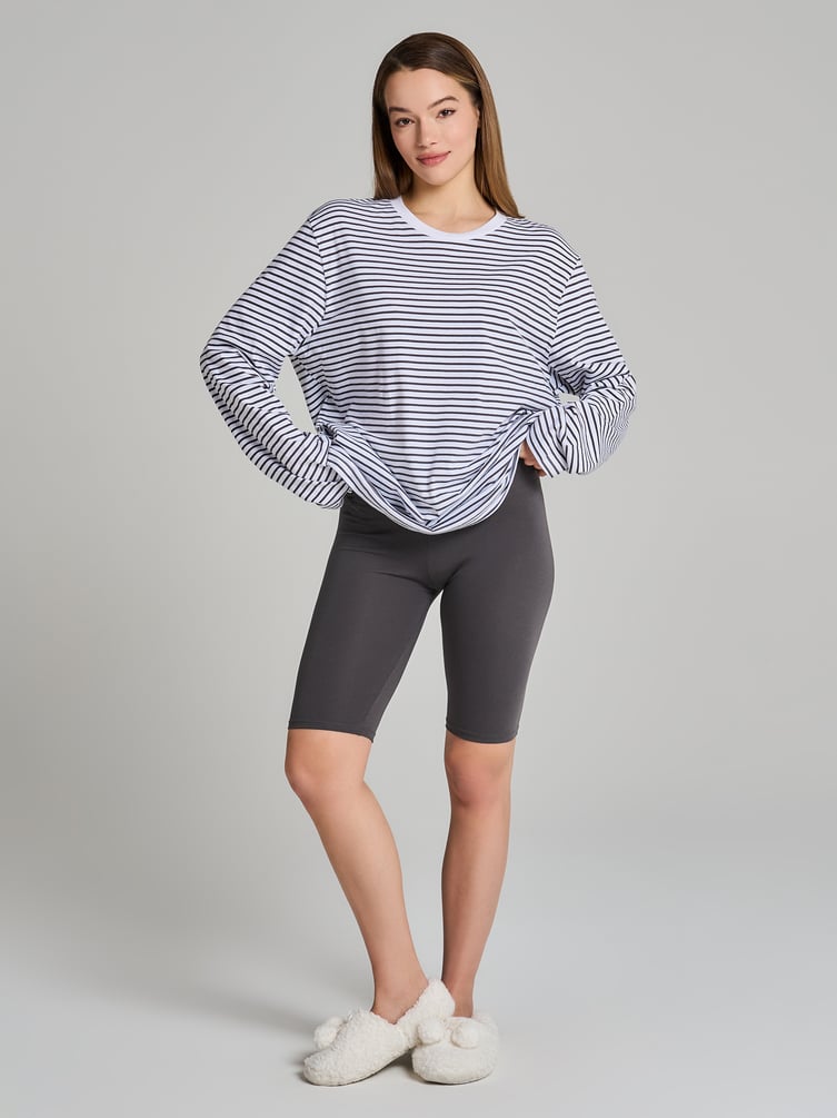 Пижама полосатая с кофтой и шортами