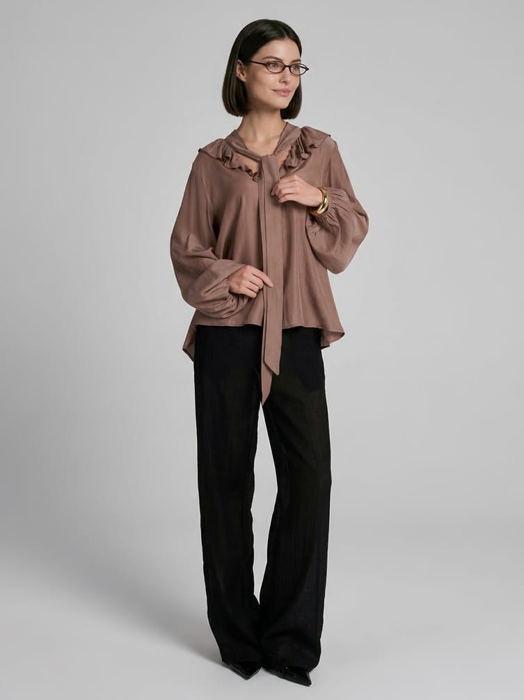 Блузка с шарфом и рюшами