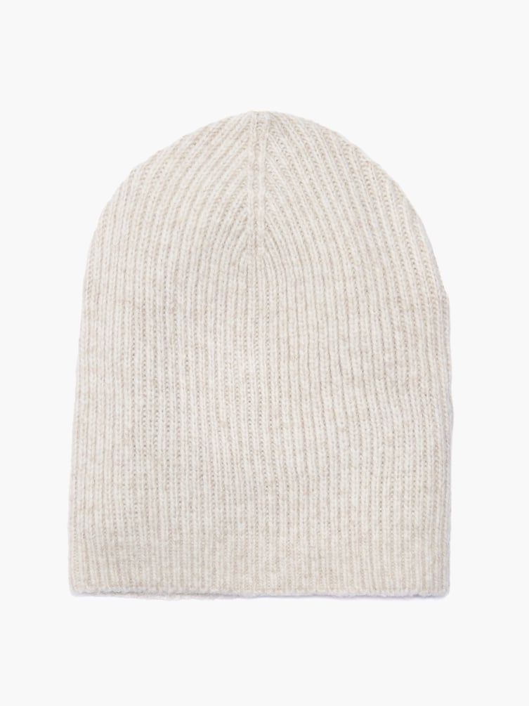 Трикотажная демисезонная шапка