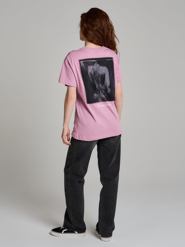 Футболка оверсайз с принтом на спине