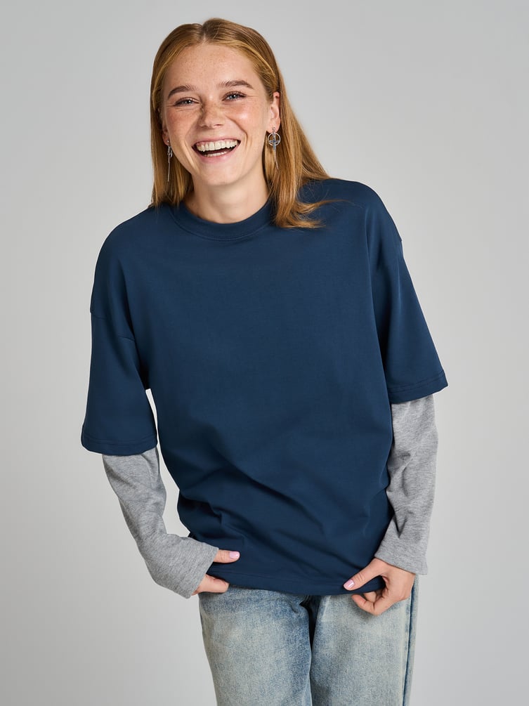 Лонгслив оверсайз с двойным рукавом