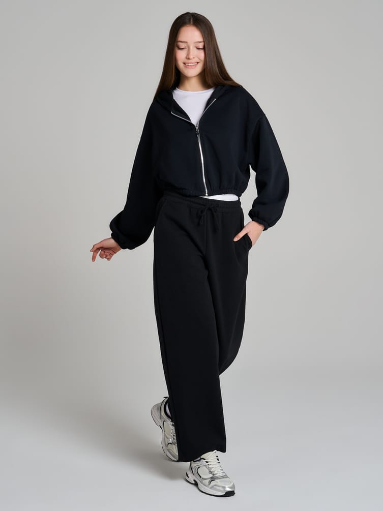 Укороченная зипка оверсайз на молнии с капюшоном и начесом