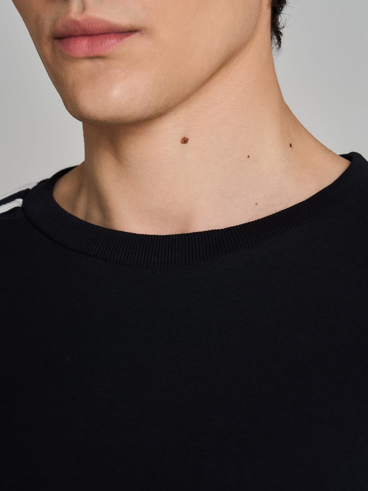 Лонгслив спортивный с лампасами