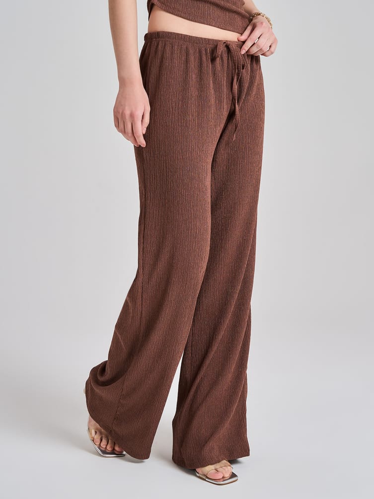 Брюки прямые из жатой ткани