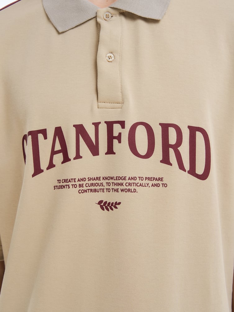 Поло с коротким рукавом и надписью Stanford